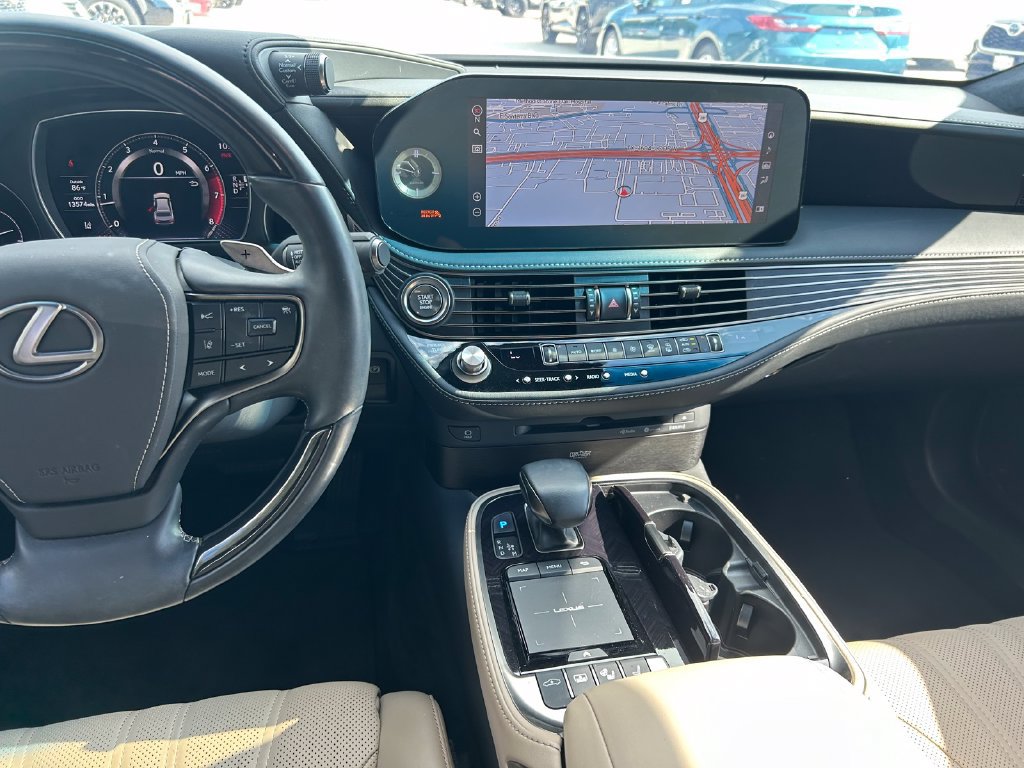 Used 2022 Lexus LS 500 w/ Interior Upgrade Package RWD image 17