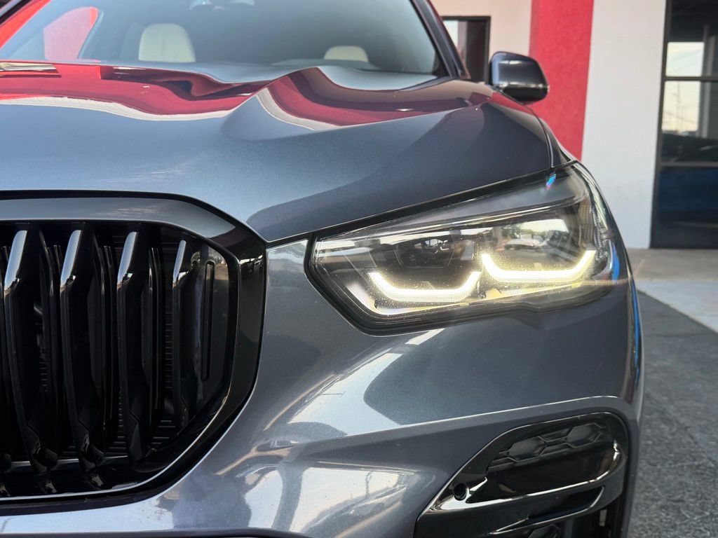 Used 2022 BMW X5 M50i w/ Premium Package AWD/4WD image 5
