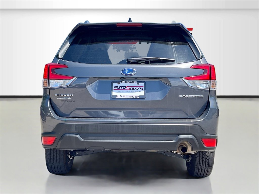 Used 2024 Subaru Forester Premium image 6