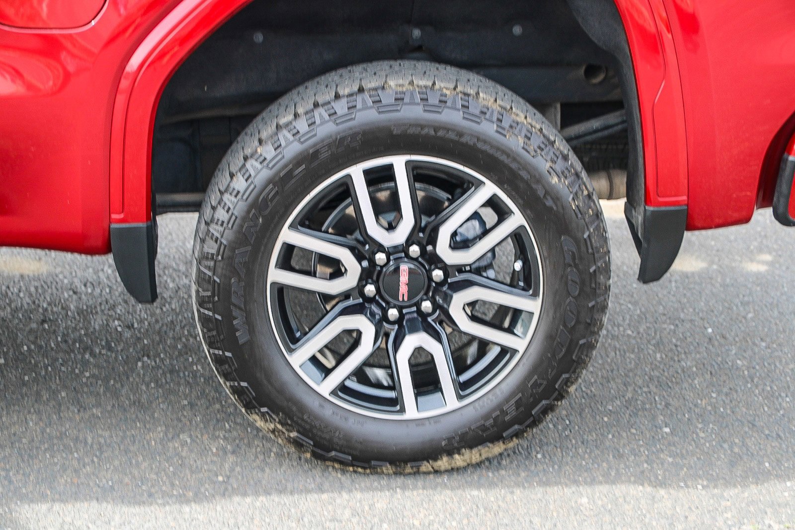 Used 2025 GMC Sierra 1500 AT4 w/ AT4 Premium Package image 10