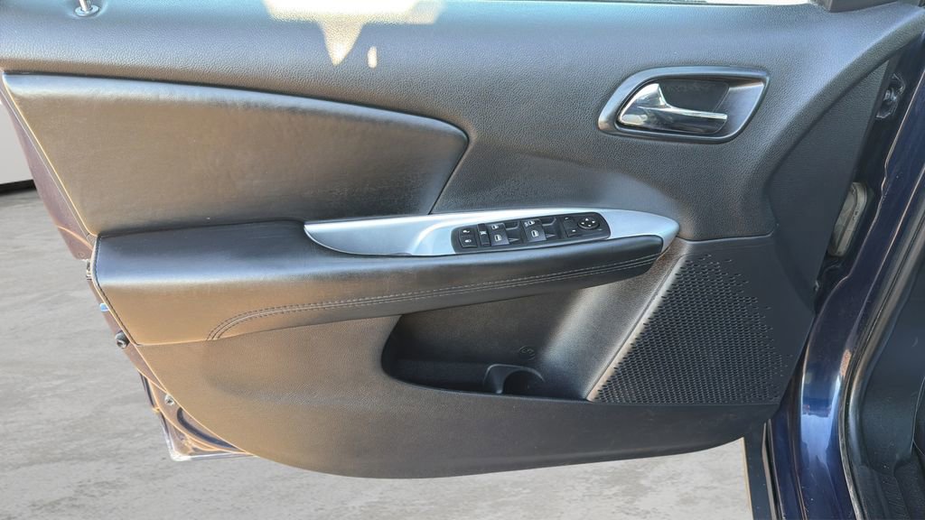 Used 2020 Dodge Journey SE w/ SE Popular Equipment Group image 23