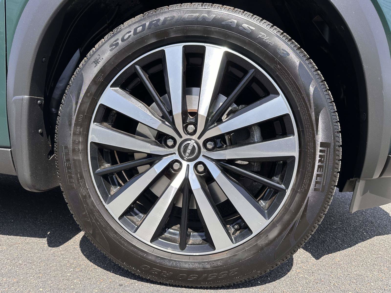 Used 2023 Nissan Pathfinder Platinum AWD/4WD image 7