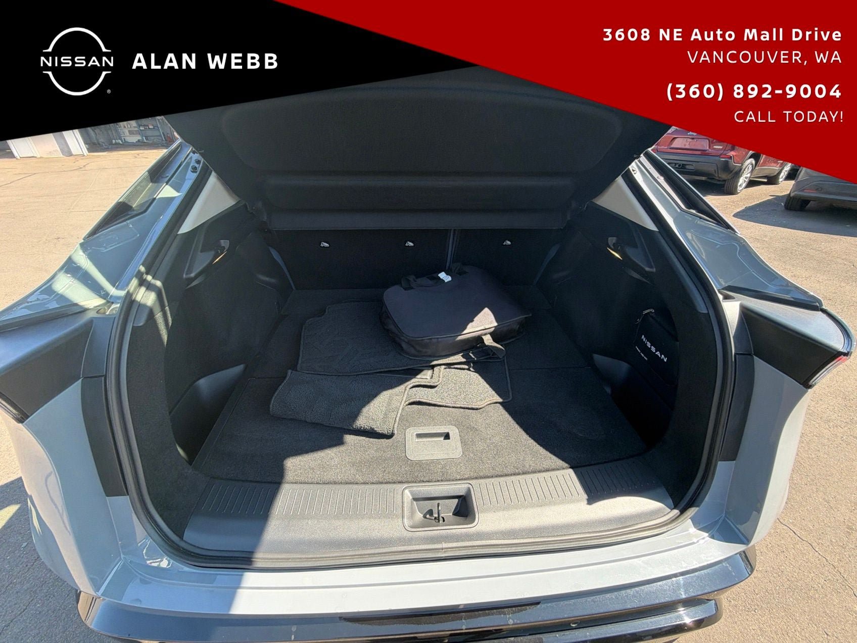 Used 2024 Nissan Ariya AWD image 31
