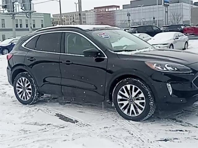 Used 2022 Ford Escape Titanium image 64