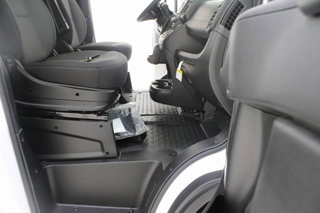 Used 2025 RAM ProMaster 2500 w/ Convenience Group image 17