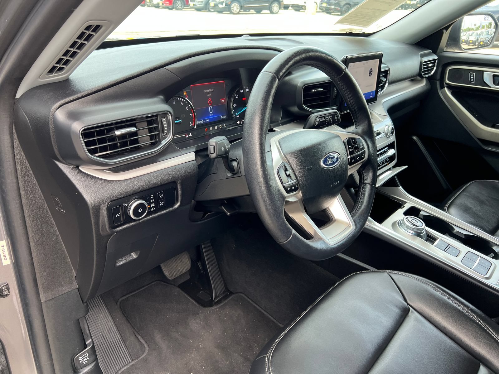 Used 2023 Ford Explorer XLT w/ Equipment Group 202A RWD image 27