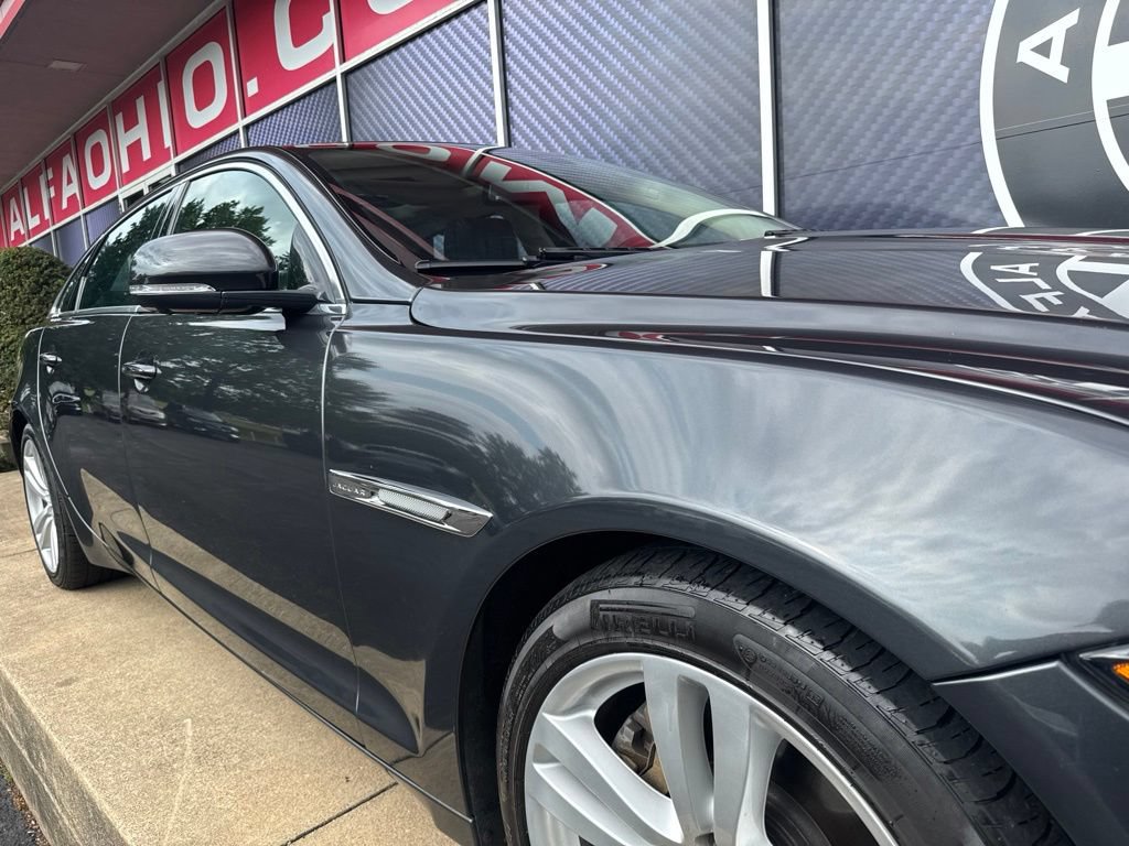 Used 2017 Jaguar XJ L Portfolio AWD/4WD image 2