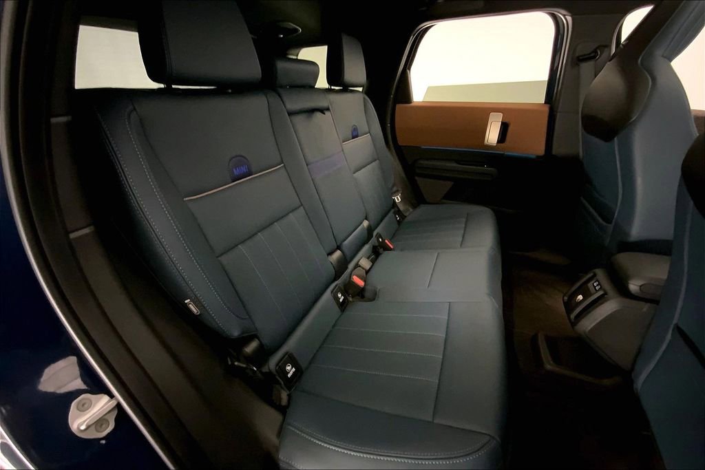 Certified 2025 MINI Cooper Countryman SE w/ Comfort Package Max image 15