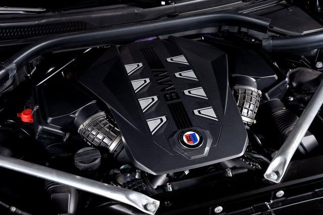 Used 2025 BMW ALPINA XB7 image 12