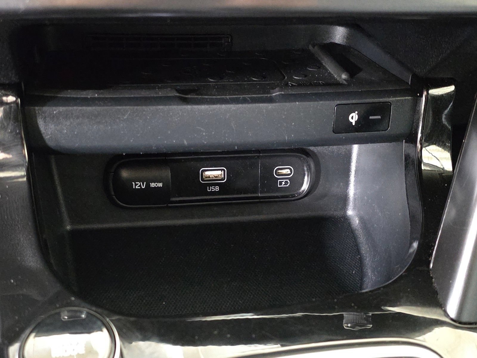 Used 2024 Kia Seltos EX FWD image 28
