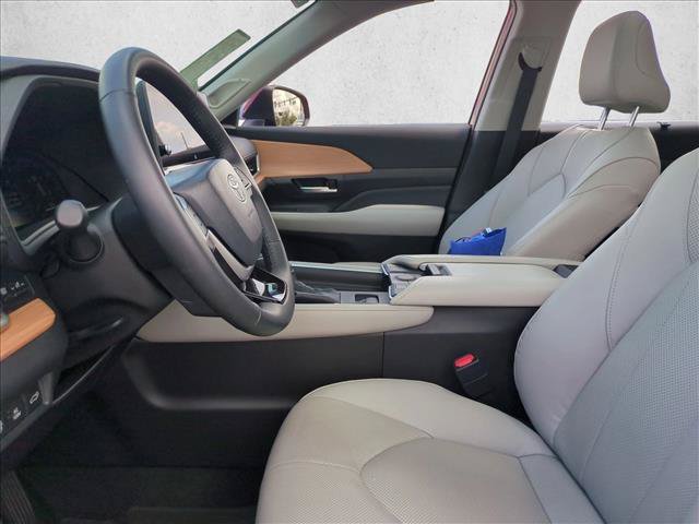 Certified 2025 Toyota Grand Highlander AWD Hybrid image 16