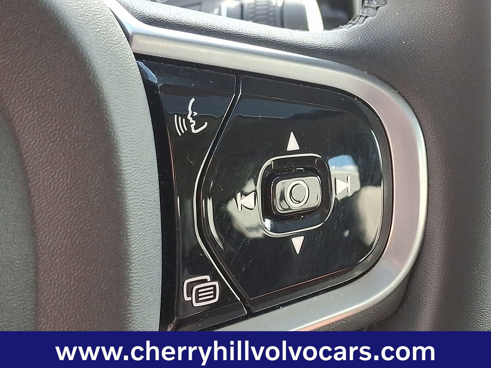 Certified 2023 Volvo S60 B5 Plus w/ Climate Package image 23