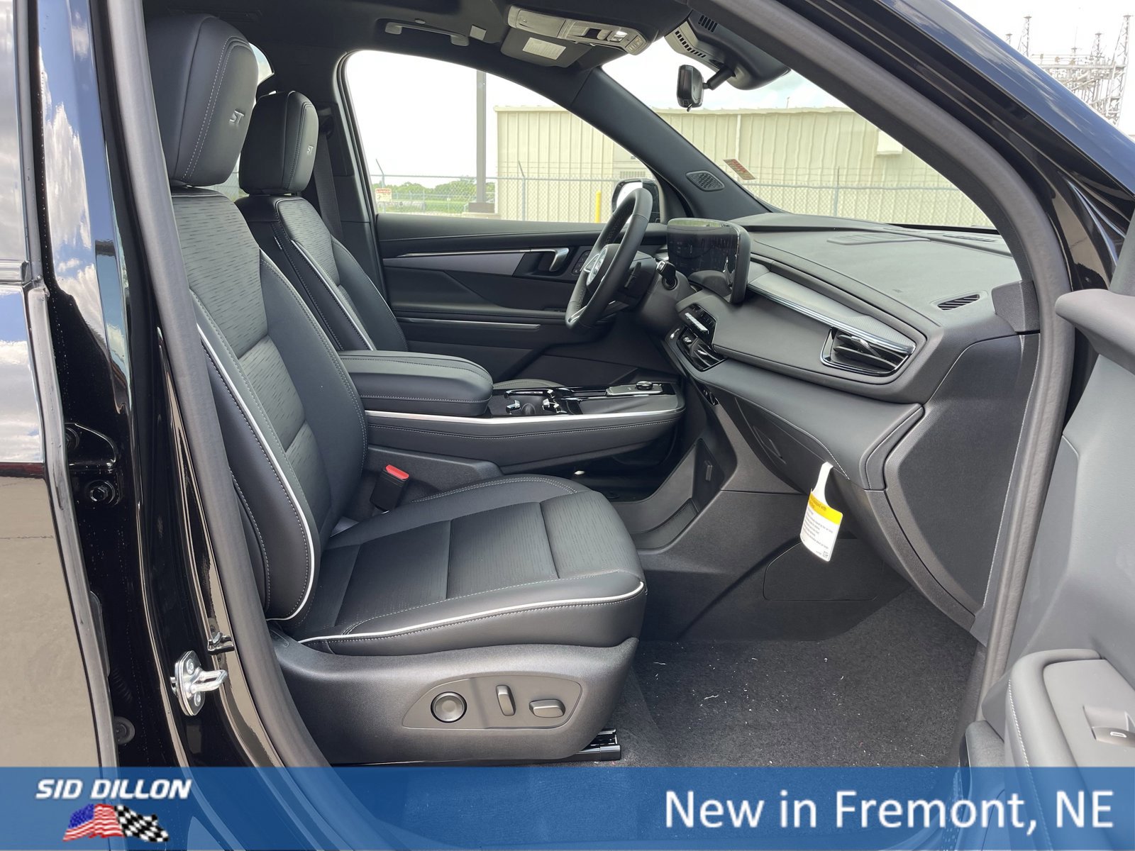 New 2026 Buick Enclave Sport Touring w/ Power Package image 11