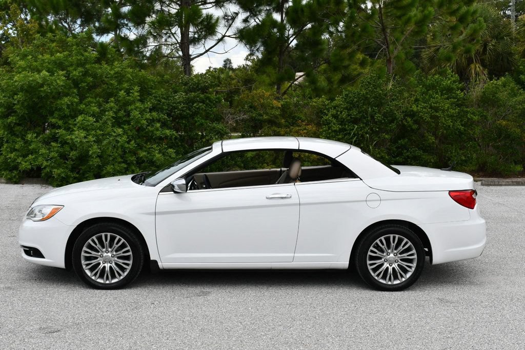 Used 2012 Chrysler 200 Limited FWD image 35
