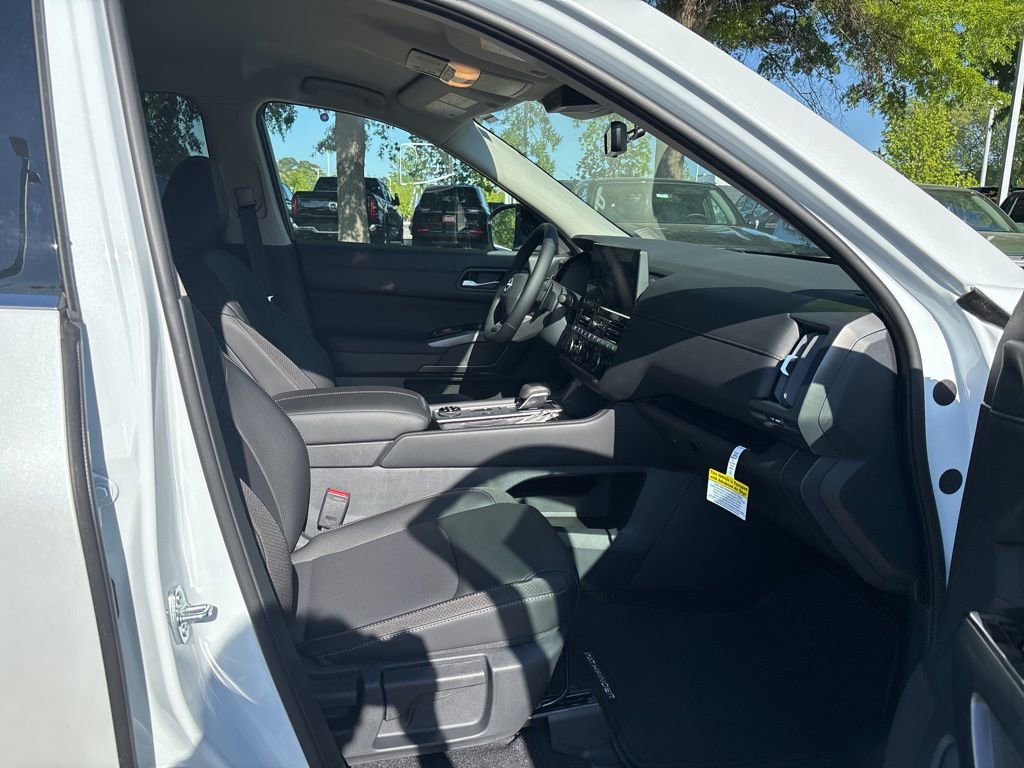 New 2026 Nissan Pathfinder SL image 19