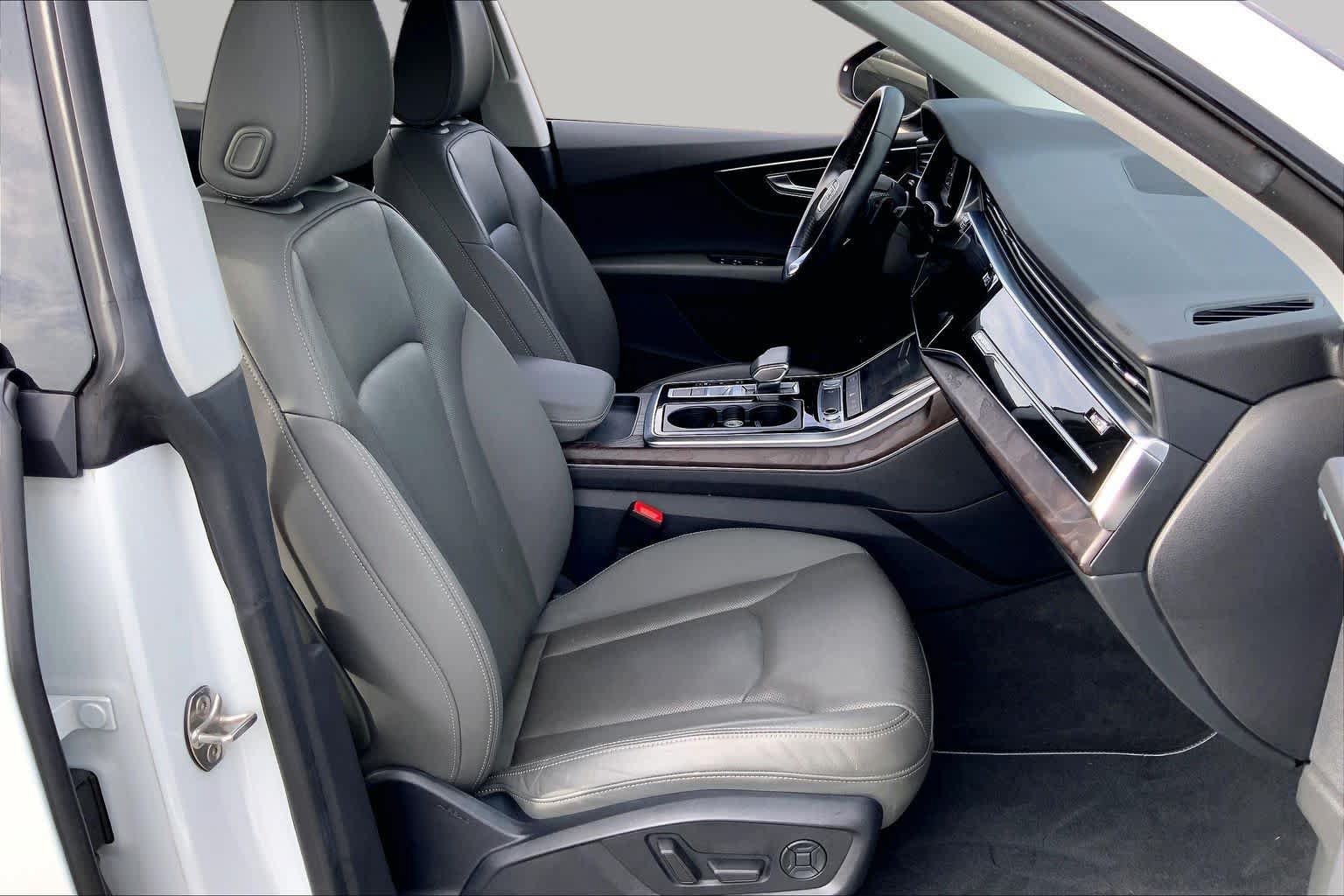 Used 2020 Audi Q8 Premium Plus w/ Premium Plus Package AWD/4WD image 9