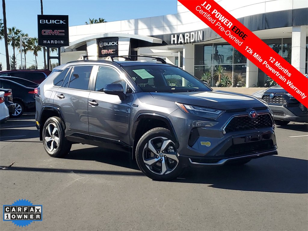 Used 2022 Toyota RAV4 SE image 1