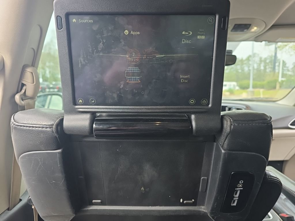 Used 2017 Chrysler Pacifica Touring-L Plus w/ Advanced Safetytec Group image 15