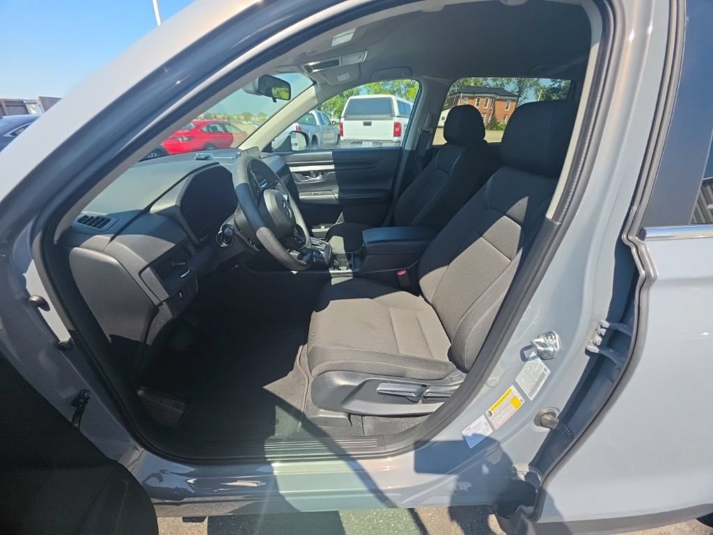 Used 2025 Honda CR-V LX image 13