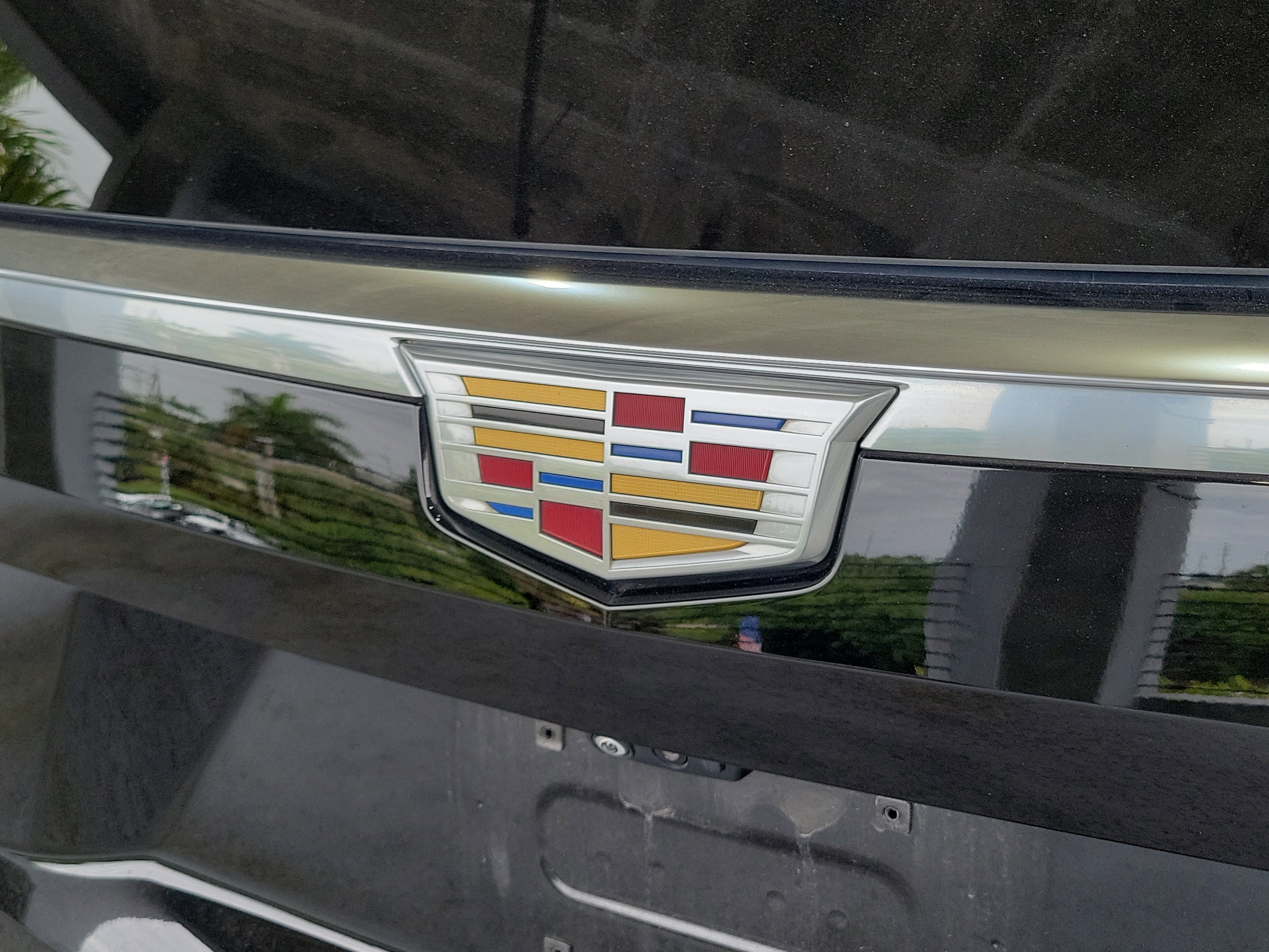 Used 2022 Cadillac Escalade ESV Premium Luxury w/ Performance Package AWD/4WD image 5