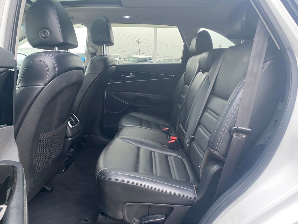 Used 2020 Kia Sorento SX image 22