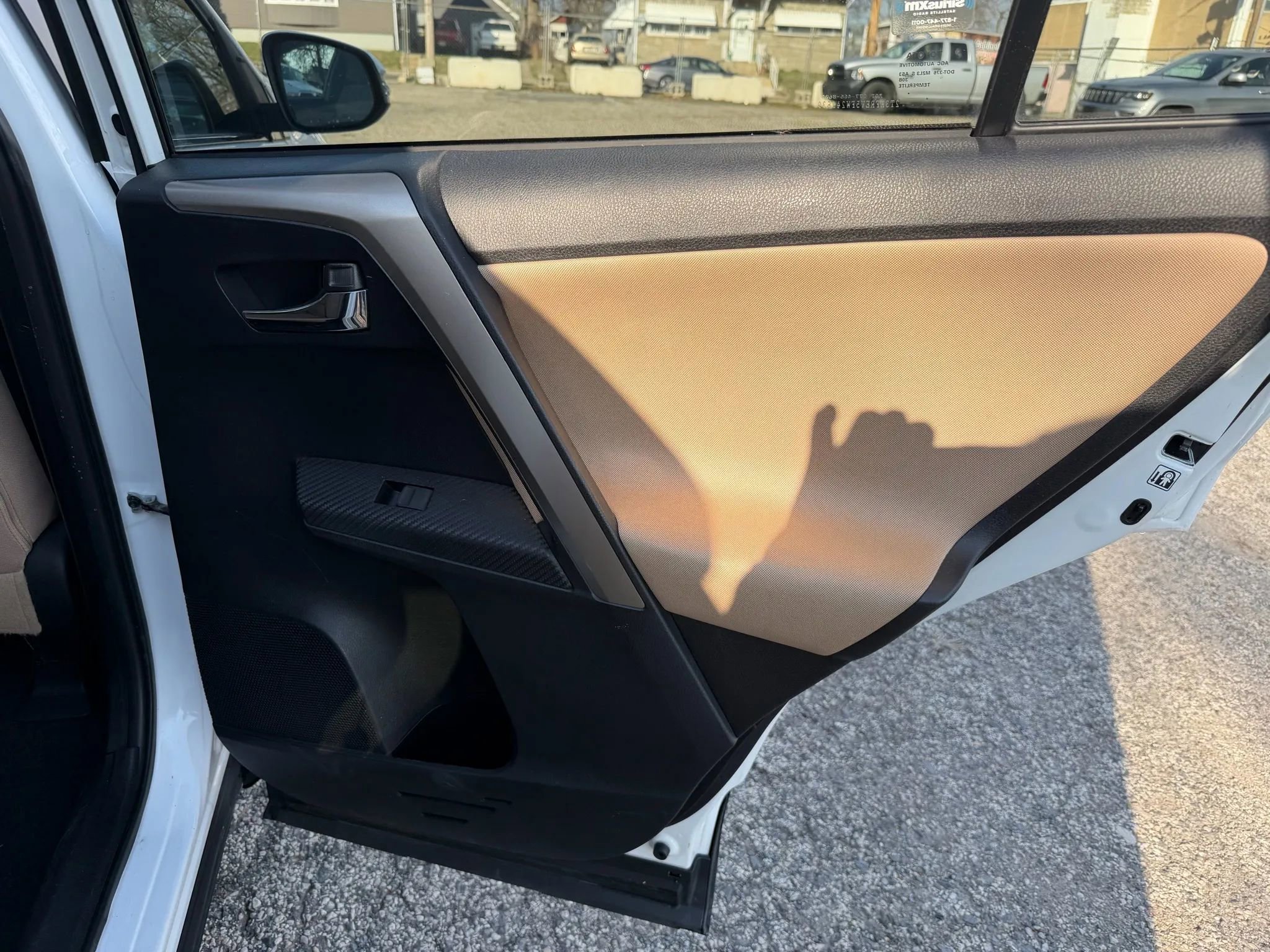 Used 2015 Toyota RAV4 XLE image 21