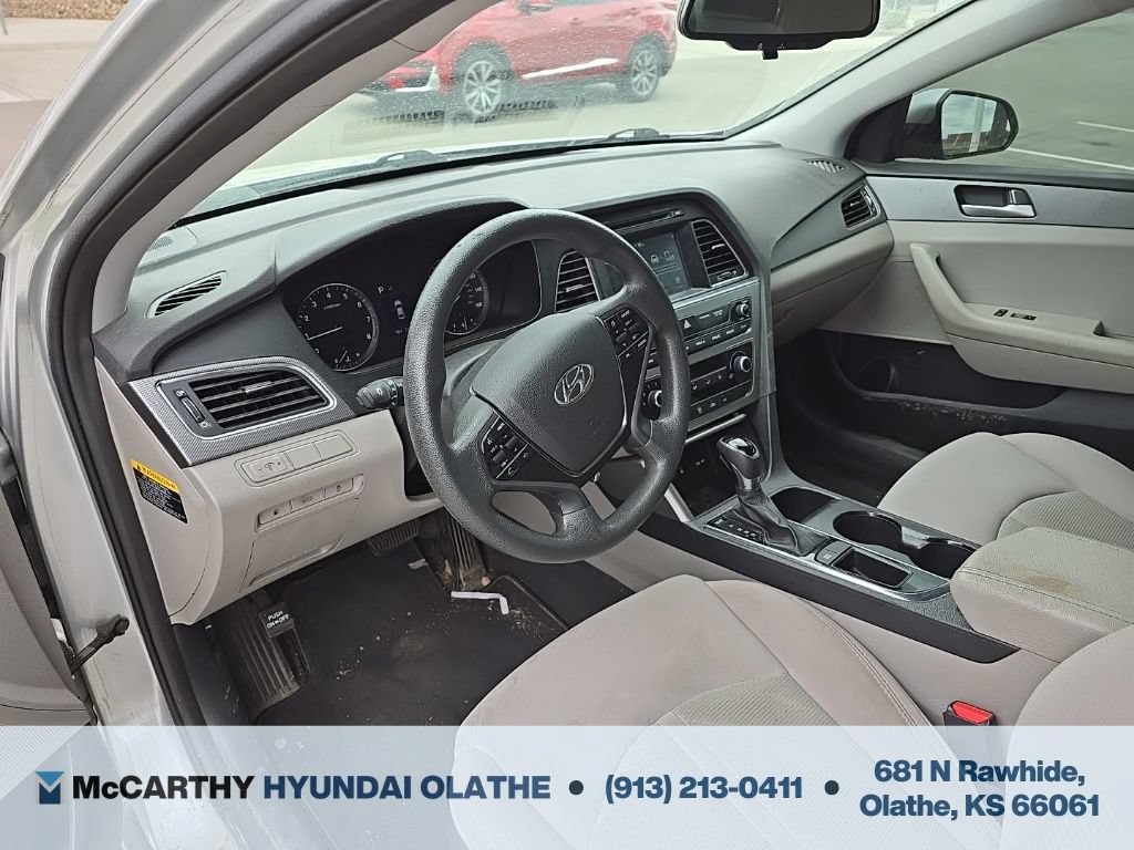 Used 2016 Hyundai Sonata SE FWD image 3