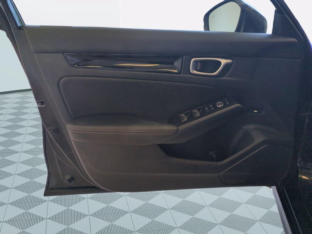 Used 2022 Honda Civic Touring image 10