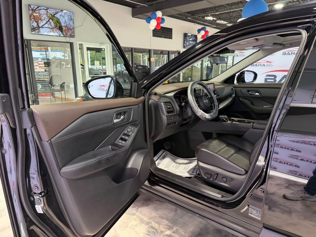 Used 2023 Nissan Rogue SV w/ SV Premium B Package AWD/4WD image 23