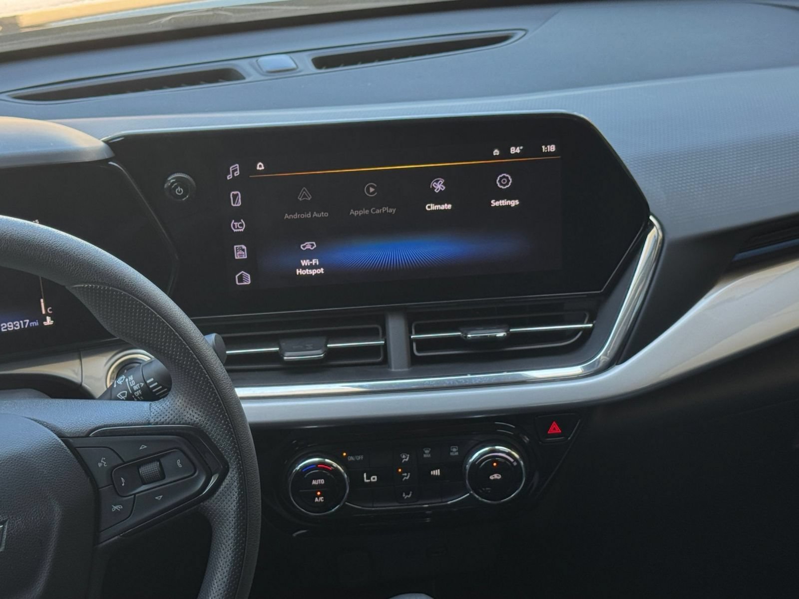 Used 2025 Chevrolet Trax LT FWD image 16