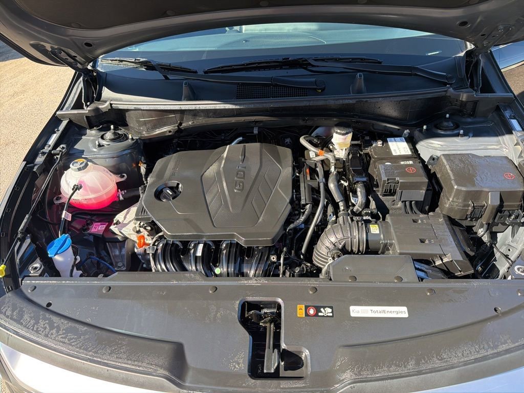 Certified 2024 Kia Sportage LX image 12