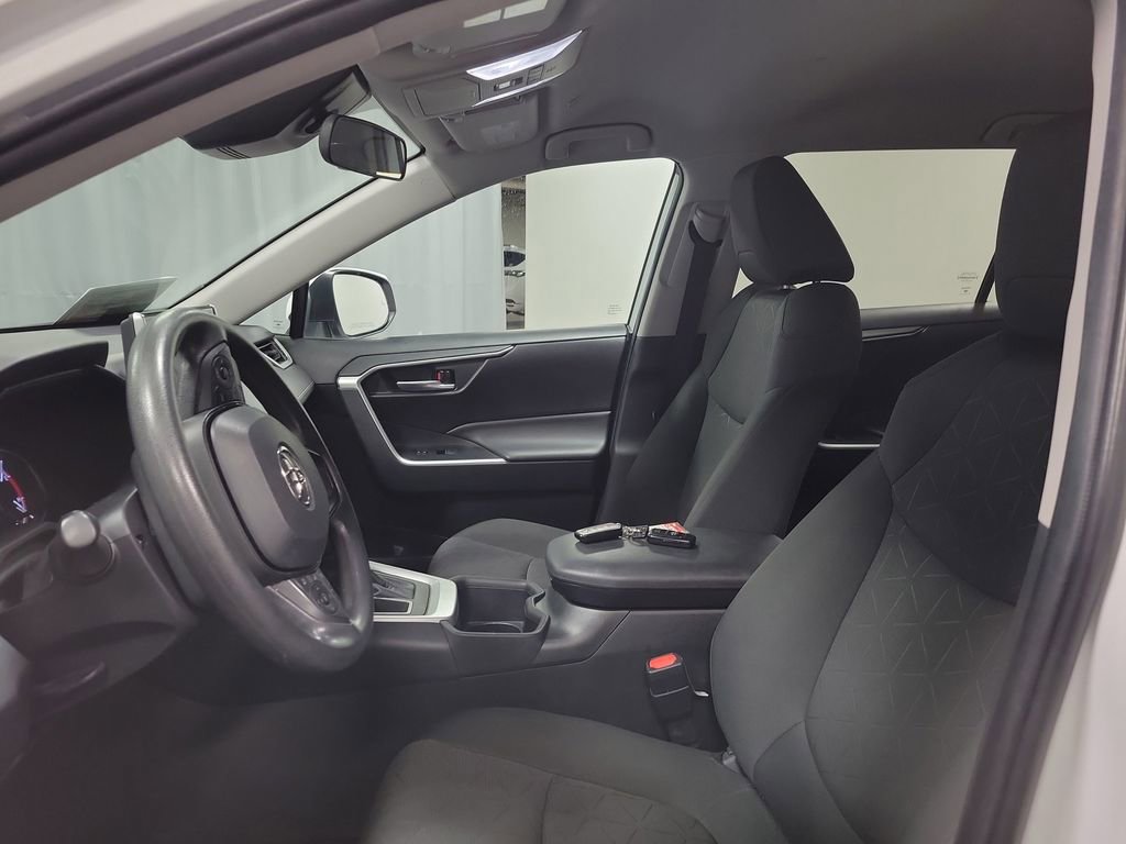 Used 2023 Toyota RAV4 XLE image 12
