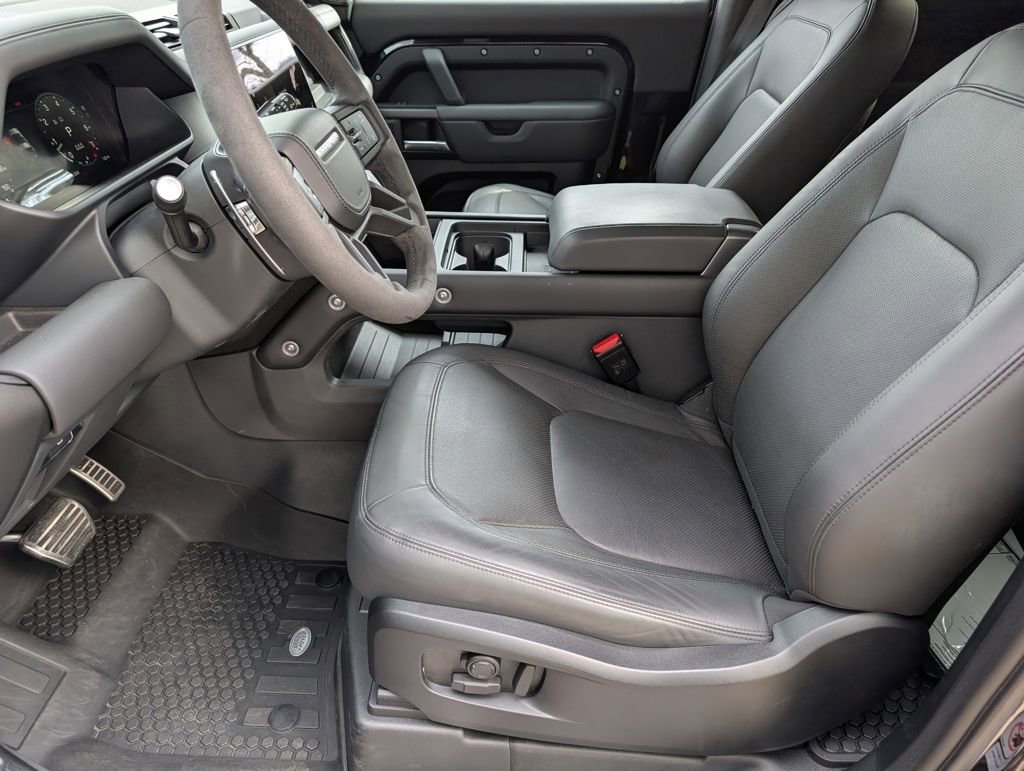 Used 2023 Land Rover Defender 90 V8 image 21
