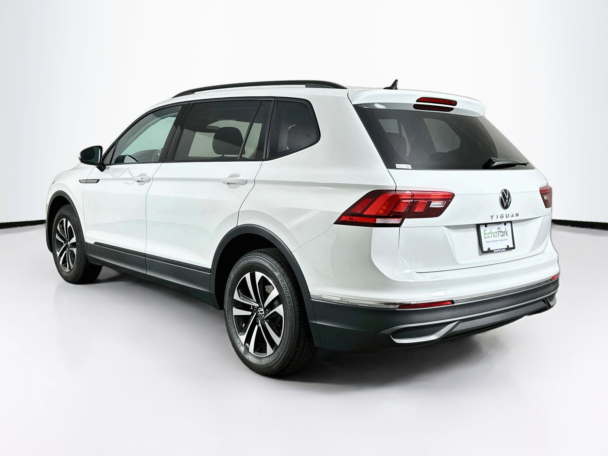 Used 2023 Volkswagen Tiguan S w/ Driver Assistance Package FWD image 5