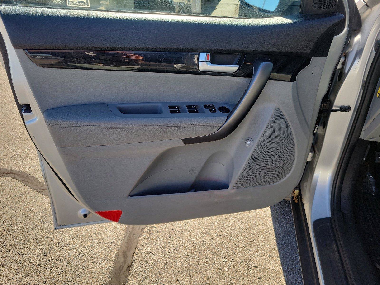 Used 2014 Kia Sorento LX FWD image 18