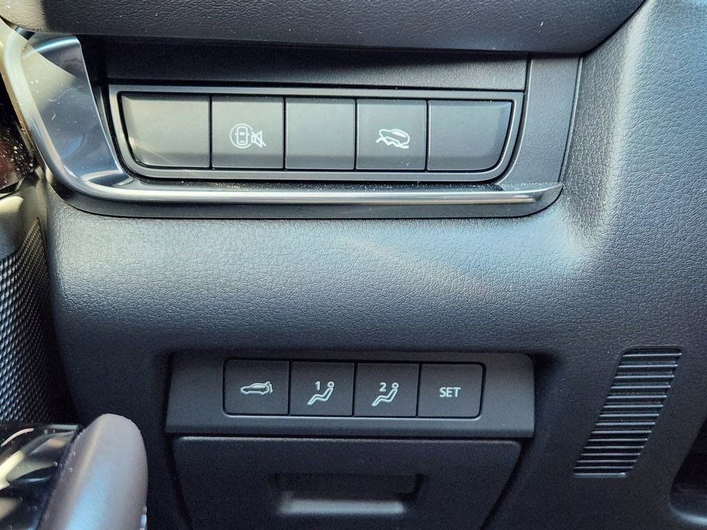 Used 2025 MAZDA CX-30 AWD 2.5 S w/ Premium Package image 11