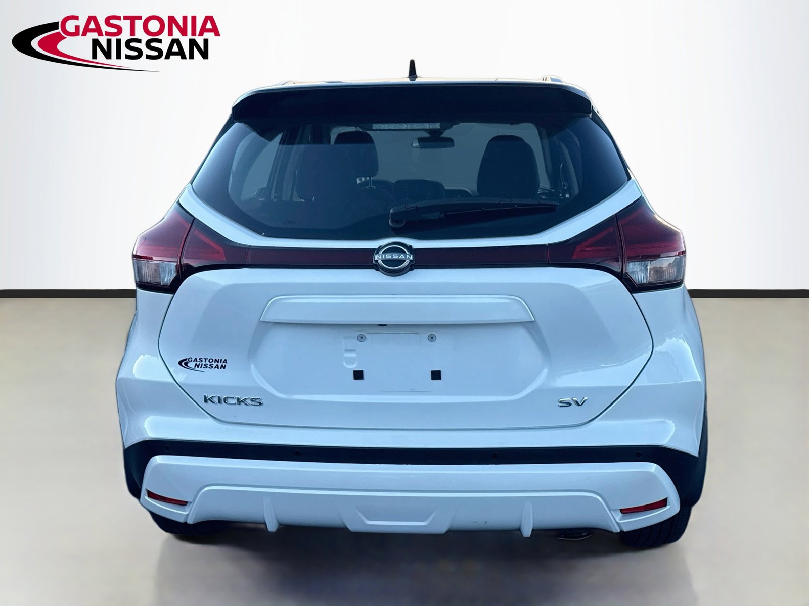 Used 2023 Nissan Kicks SV FWD image 7