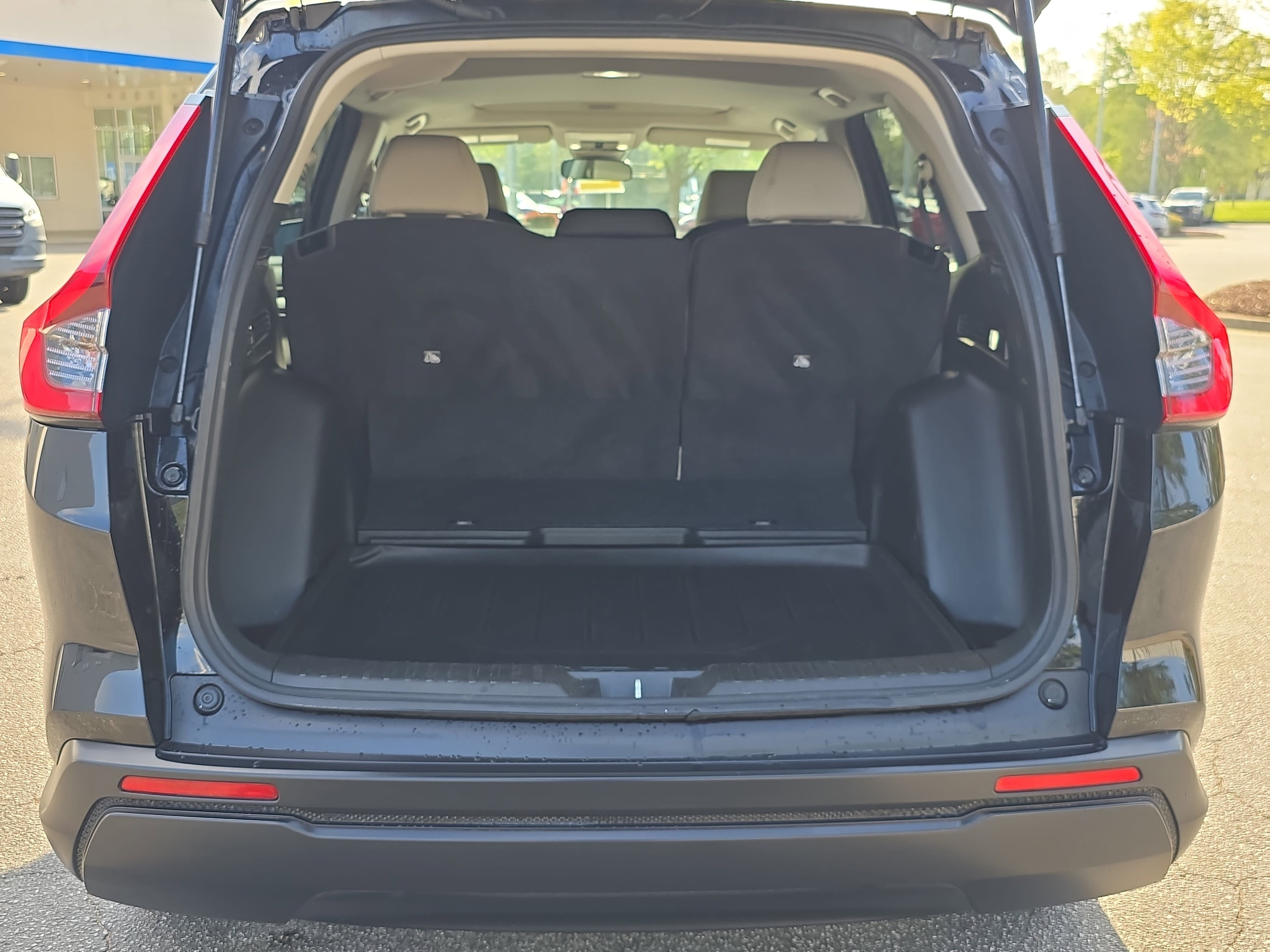 Used 2023 Honda CR-V EX image 13