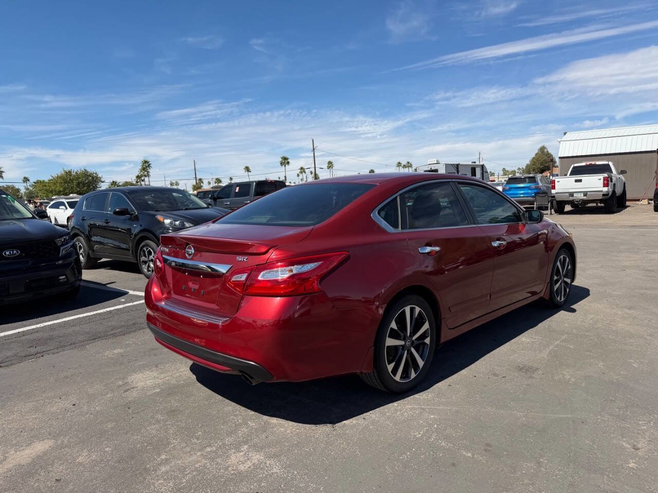 Used 2016 Nissan Altima 2.5 SR w/ LED Appearance Package image 12