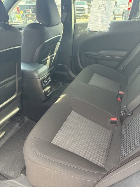 Used 2022 Dodge Charger R/T w/ Blacktop Package image 15