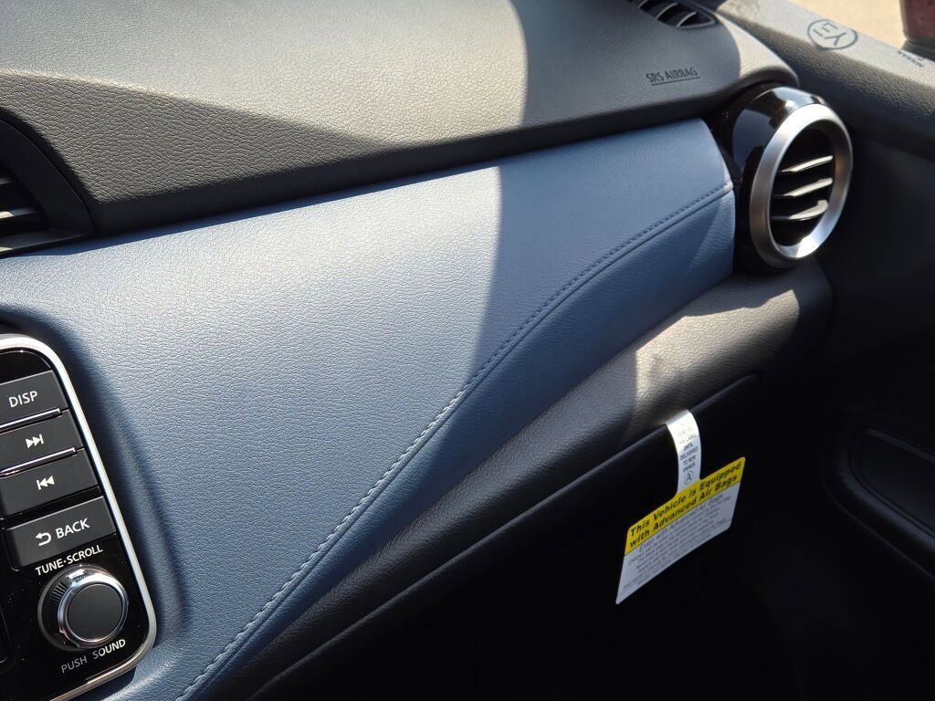 Used 2025 Nissan Versa SV w/ Trunk Package image 16