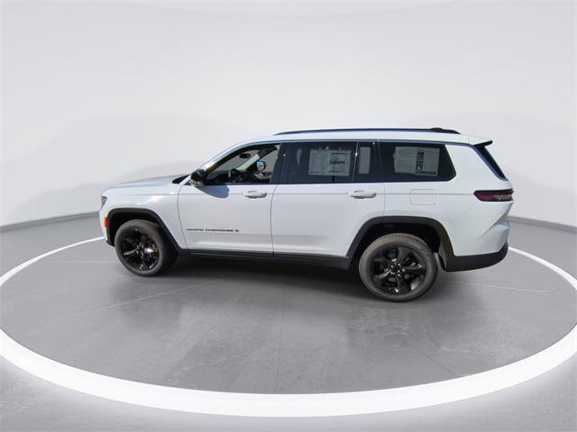 Certified 2023 Jeep Grand Cherokee L Limited w/ Luxury Tech Group II image 5