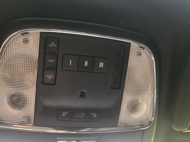 Used 2016 Jeep Grand Cherokee Limited 75th Anniversary AWD/4WD image 26