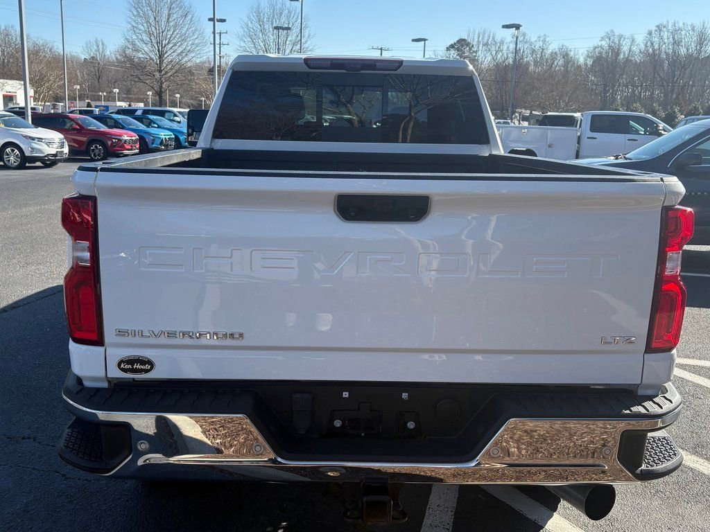 Used 2024 Chevrolet Silverado 2500 LTZ w/ LTZ Plus Package image 13