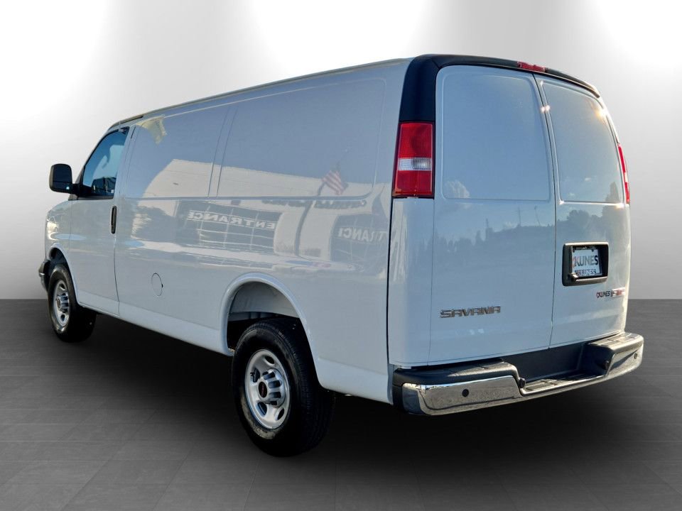 New 2026 GMC Savana 3500 w/ Driver Convenience Package RWD image 9