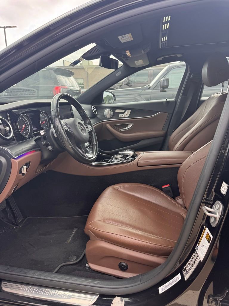 Used 2017 Mercedes-Benz E 300 4MATIC image 6