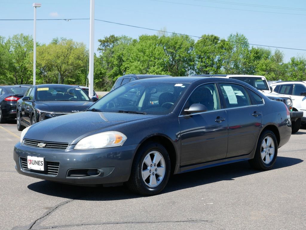 Used 2010 Chevrolet Impala LT w/ Luxury Edition Package FWD image 4