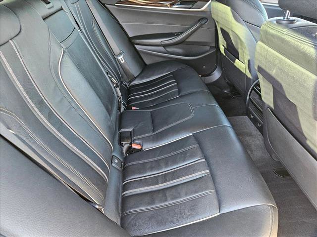 Used 2018 BMW 530e xDrive w/ Premium Package 2 image 18