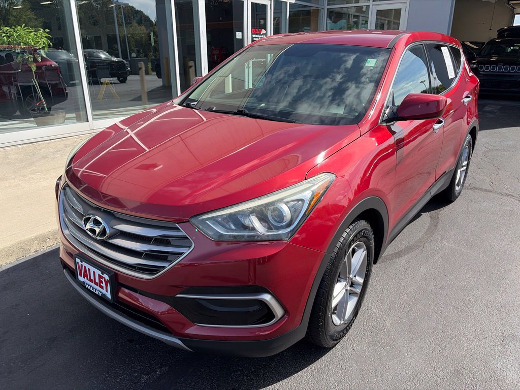 Used 2017 Hyundai Santa Fe Sport FWD image 2