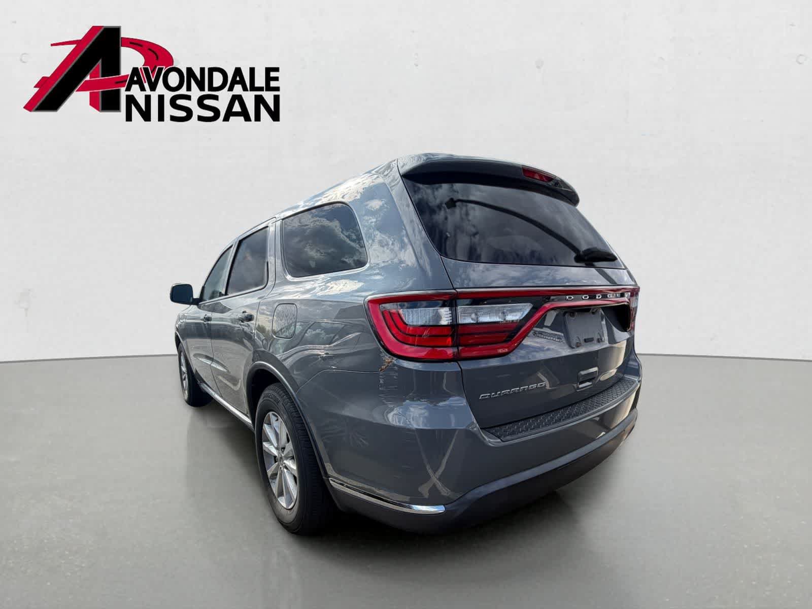 Used 2020 Dodge Durango SXT w/ 3rd Row Seating Group RWD image 2